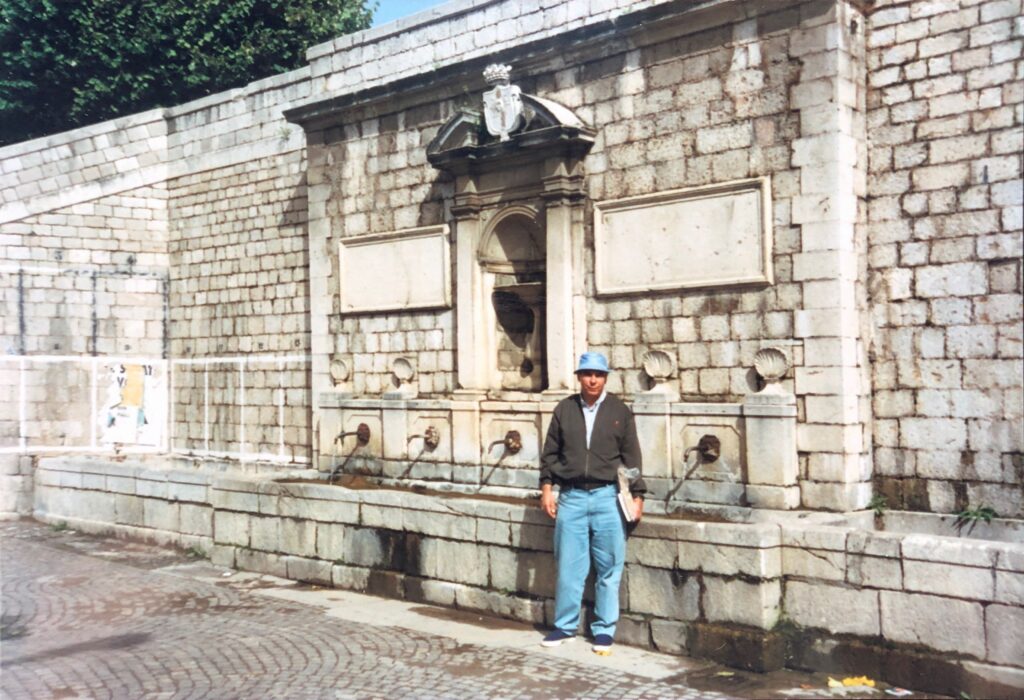 La famiglia Scavone e la Fontana di Tito